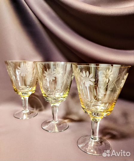 Фужеры. Бокалы. Цветное стекло. Гравировка. СССР