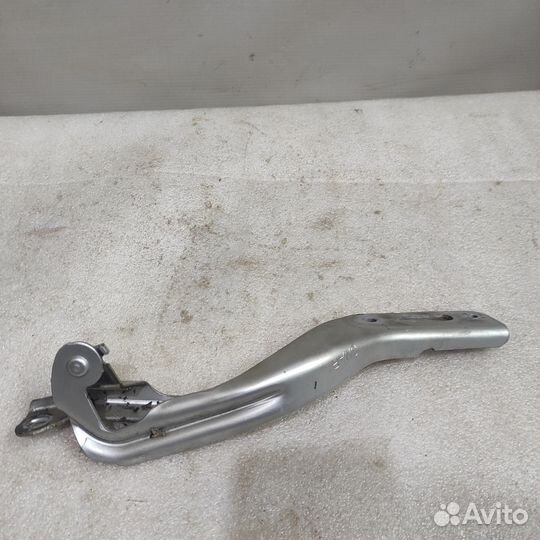 Петля капота правая Honda Civic 8 4D седан