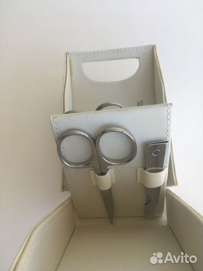 Новый. Маникюрный набор подарочный/дорожный