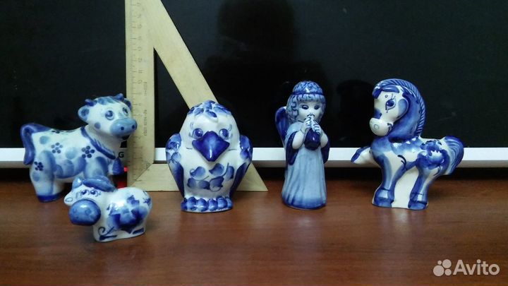 Фигурки из фарфора