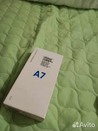 Samsung Galaxy A7 (2018), 4/64 ГБ