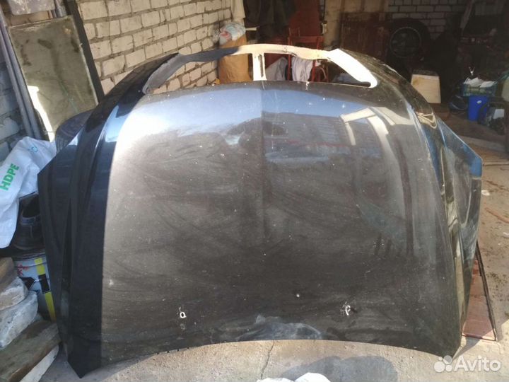 Капот на Киа Соренто первое поколение