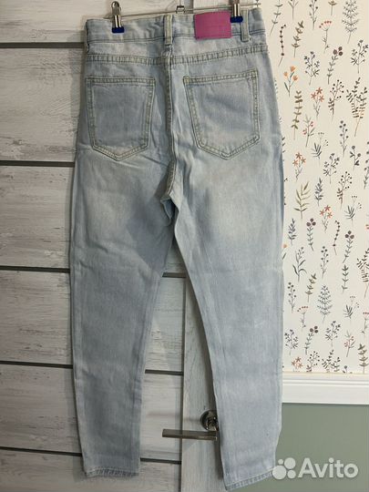 Джинсы 25р