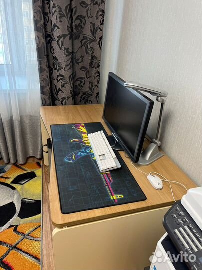 Стол офисный