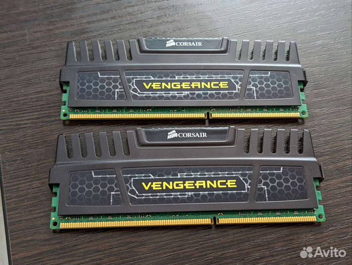 Оперативная память Corsair vengeance ddr3 16gb