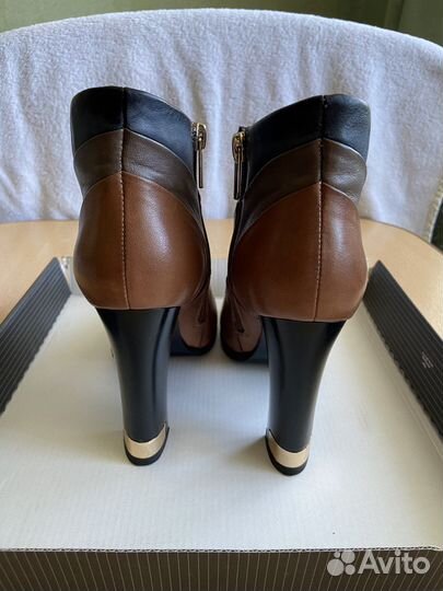 Ботинки женские