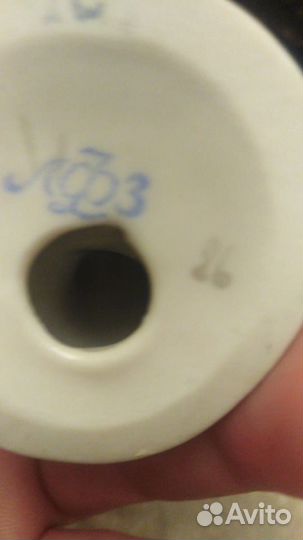 Статуэтка. Мальчик с виноградом