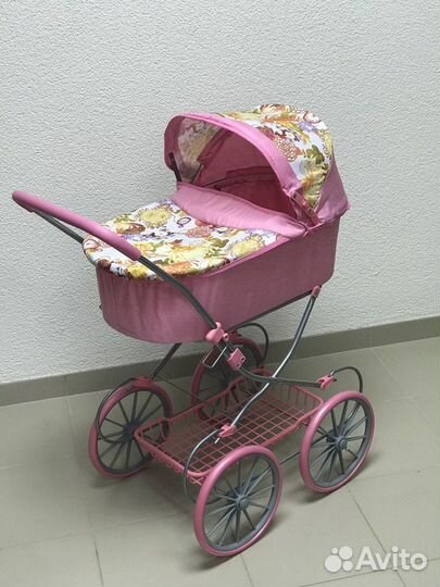 Коляска для кукол