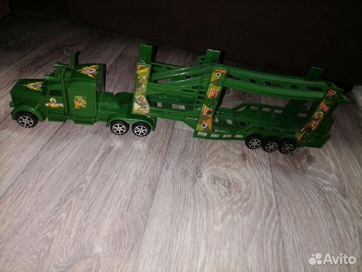 Грузовик с прицепом игрушечный