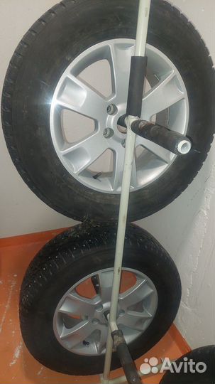 Колеса в сборе r16 зимние nissan x-trail t31