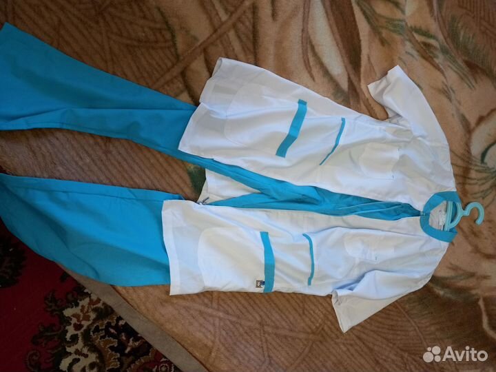 Медицинский костюм женский 54 размер