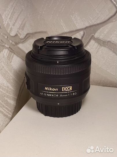 Объектив Nikon 35mm 1.8G Dx