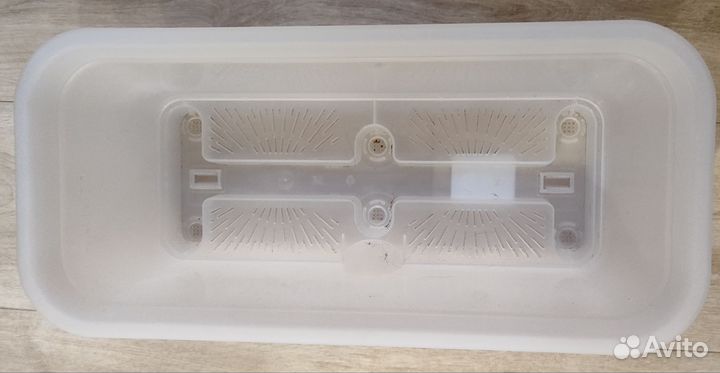 Ящик для цветов с поддоном