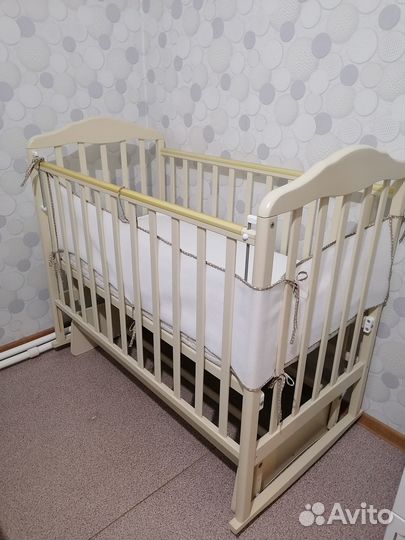 Детская кроватка