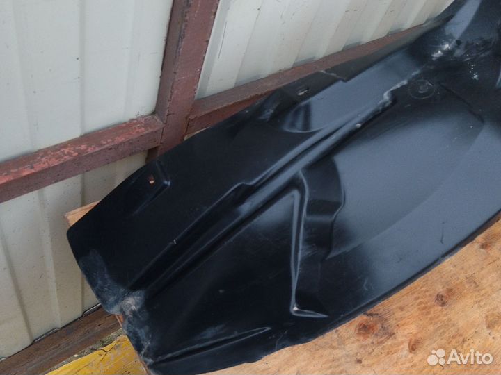 Подкрылок передний правый Fiat 500 2007