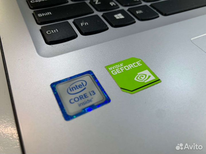 Витринный ноутбук Lenovo для игр, работы и учебы