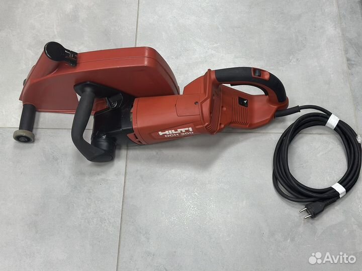 Отрезная машина Hilti DCH 300