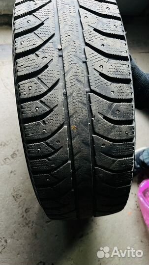 Bridgestone Ice Cruiser 7000 215/65 R16