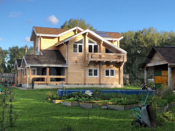 Дом 300 м² на участке 17 сот.