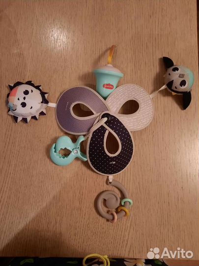 Tiny Love Механическая развивающая игрушка