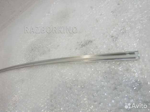 Молдинг стекла двери задней левой