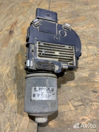 Мотор дворников передний Volkswagen Touareg