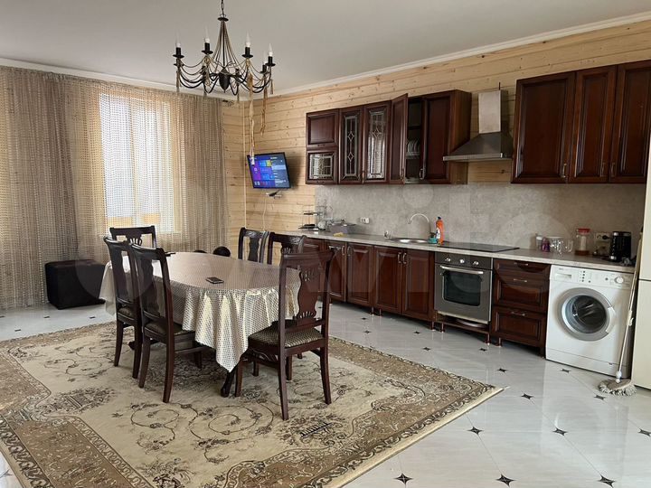 Дом 130 м² на участке 2,5 сот.