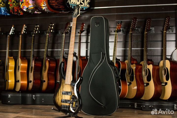 Бас гитара Cort + Аксессуары