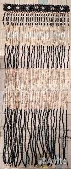 Шторы и светильник из дерева