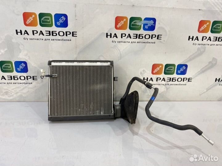 Радиатор кондиционера Toyota Land Cruiser 200