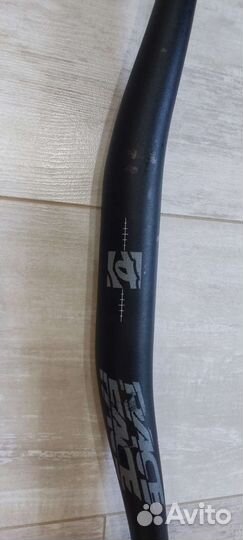 Велосипедный руль RaceFace