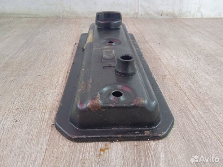 Крышка головки блока Volkswagen Passat B4 1.9 1995