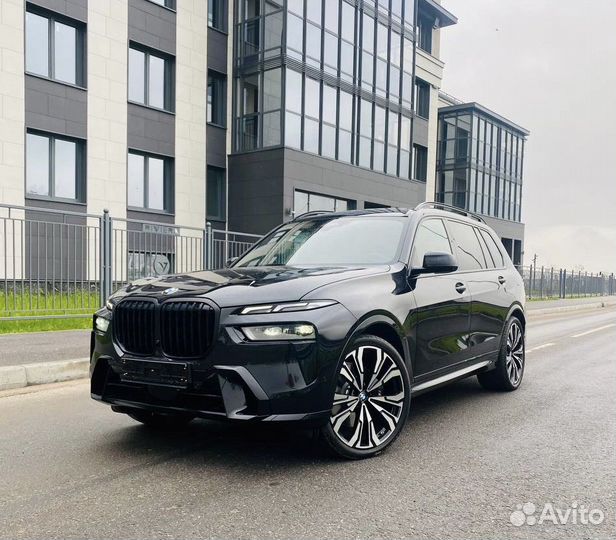 BMW X7 3.0 AT, 2023, 490 км