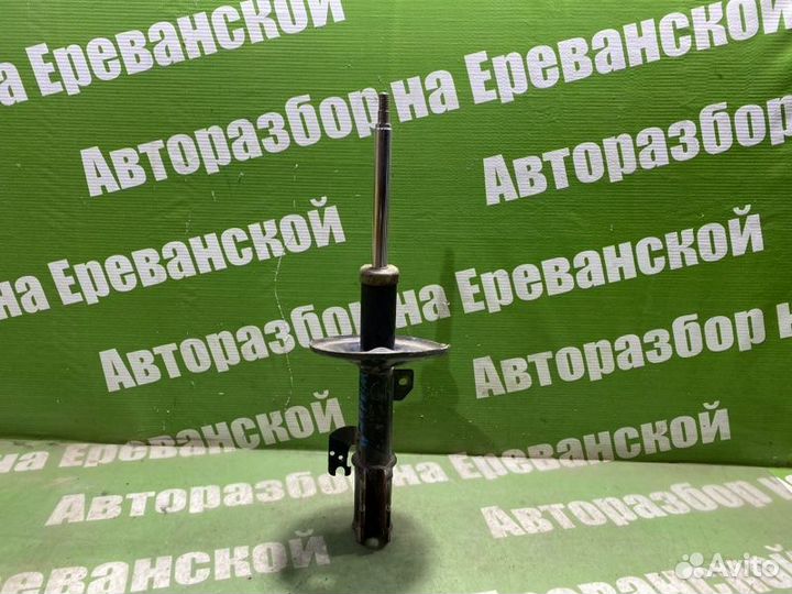 Стойка подвески передняя левая Toyota Windom MCV10