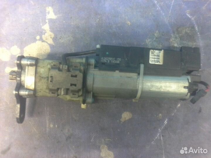 Петля двери багажника Audi Q7 4L 2005-2015