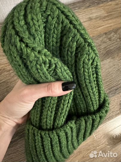 Шапка женская вязаная