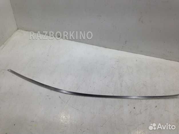 Молдинг стекла двери передней правой