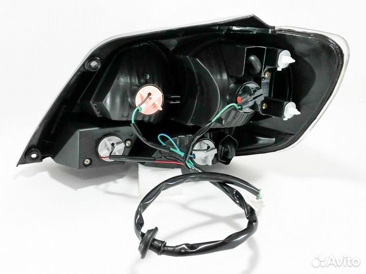 Фонарь левый задний в крыло Outlander CU