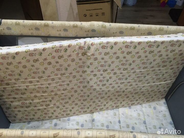 Манеж кровать двух яростный с матрасом