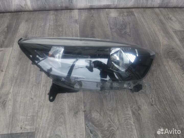Фара правая №37 Renault Kaptur 2018