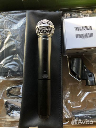 Радиомикрофон Shure BLX 24RE SM58 M17