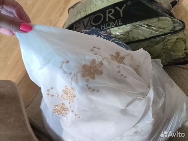 Чехол на угловой диван. шторы