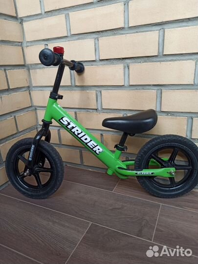 Беговел strider Classic 12