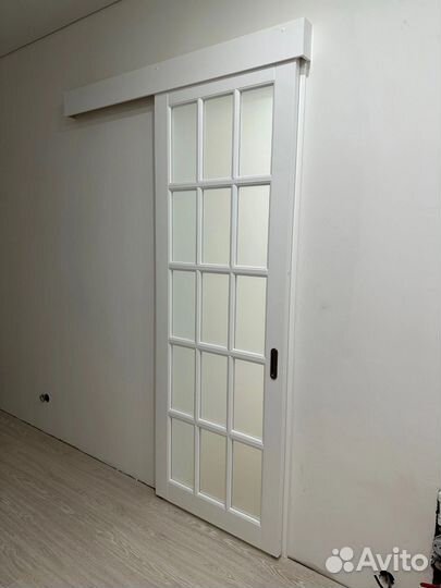 Классическая дверь решетка