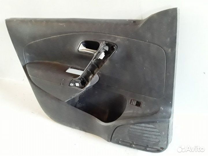 Обшивка двери передняя левая Volkswagen Polo sedan