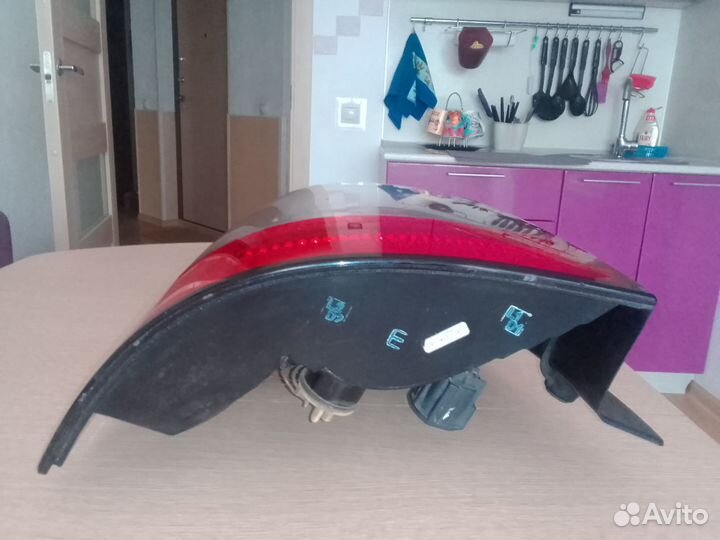 Фонарь задний левый на Land Rover Freelander 2