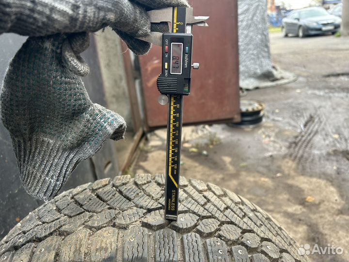 Gislaved Nord Frost 200 215/55 R16