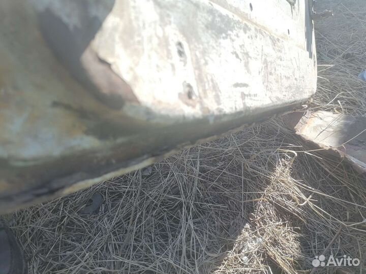 Дверь задняя mercedes т1