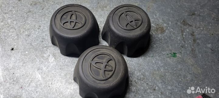 Колпак ступицы Toyota