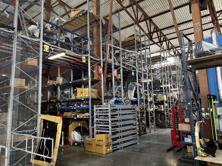 Склад, 3098 м²